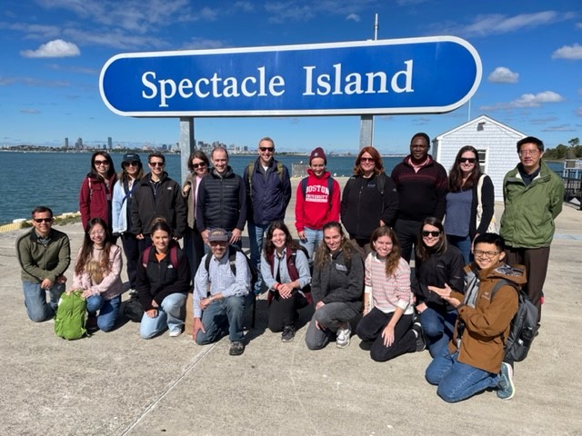 PeterNeumann11's tweet photo. .@TuftsCEVR's fall outing today to Spectacle Island in Boston Harbor.

What a great team! https://t.co/FHDFUkZsmh