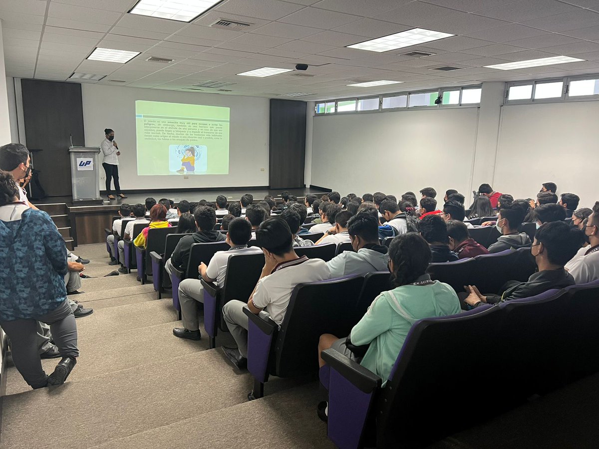 VinculacionTam's tweet photo. @EDUCATAM #SEMSyS realizan Foro de Expresión en el @cbtis271plus de #CdVictoria con el tema: Salud Mental con la panelista, Martha P. Zapata Vázquez, con el fin de que alumnos tengan momentos pertinentes de externar inquietudes, dudas y compartan historias. #GobTam #TamCrece #Tam https://t.co/9ZyxV0N1N1