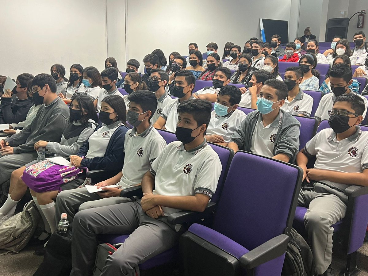 VinculacionTam's tweet photo. @EDUCATAM #SEMSyS realizan Foro de Expresión en el @cbtis271plus de #CdVictoria con el tema: Salud Mental con la panelista, Martha P. Zapata Vázquez, con el fin de que alumnos tengan momentos pertinentes de externar inquietudes, dudas y compartan historias. #GobTam #TamCrece #Tam https://t.co/9ZyxV0N1N1
