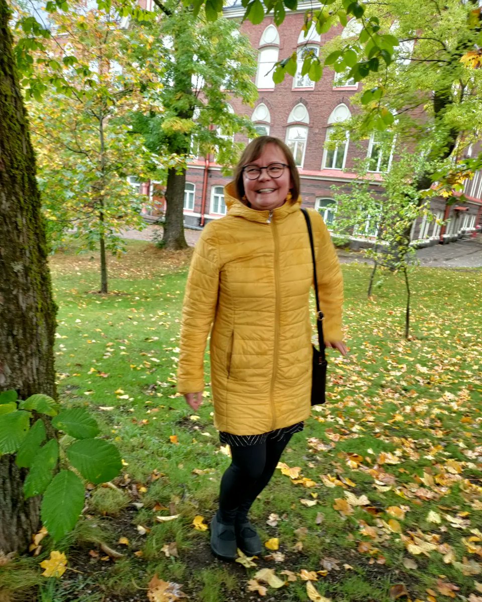 PiritaSatomaa's tweet photo. Olimme tänään koolla Vamoksen väen kanssa - oppimassa, jakamassa ja kokemassa monen merkityksellisen aiheen ja tarinan parissa. Pääsimme myös tutustumaan Alppikadun kortteliin Helsingin Kalliossa ja työmme juuriin. Kiitos päivästä ❤️ #vamosnuoret #sydänmukana #diakonissalaitos https://t.co/lR6EAMLG4X