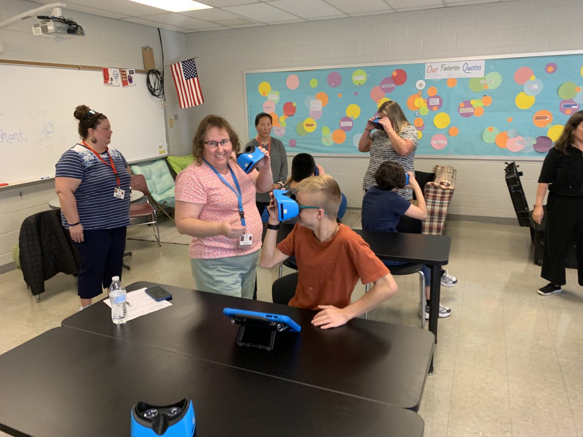 jolshanWMS's tweet photo. VR Field trip w/ Mrs. Morris &amp; her functional science class @WarwickHSpride today! Students loved adventuring under the sea and exploring the African savanna w/ @ExpeditionsPro. 🦈🦁 

Best quote:"Bathing suits are not needed for VR, but at least we get to wear goggles!" @IU13IMS https://t.co/GZNwWSBWug