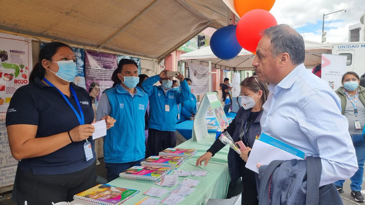 GoberCarchi's tweet photo. Se desarrolló Feria #InfanciaConFuturo organizada por la Secretaría @InfanciaEc en coordinación de @GoberCarchi y el #MIESS, apadrinada por @BanEcuadorBP y la participación de una veintena de instituciones del E.D. Organismos Internacionales, Unidades Educativas y emprendedores. https://t.co/W3hbzkWdCB