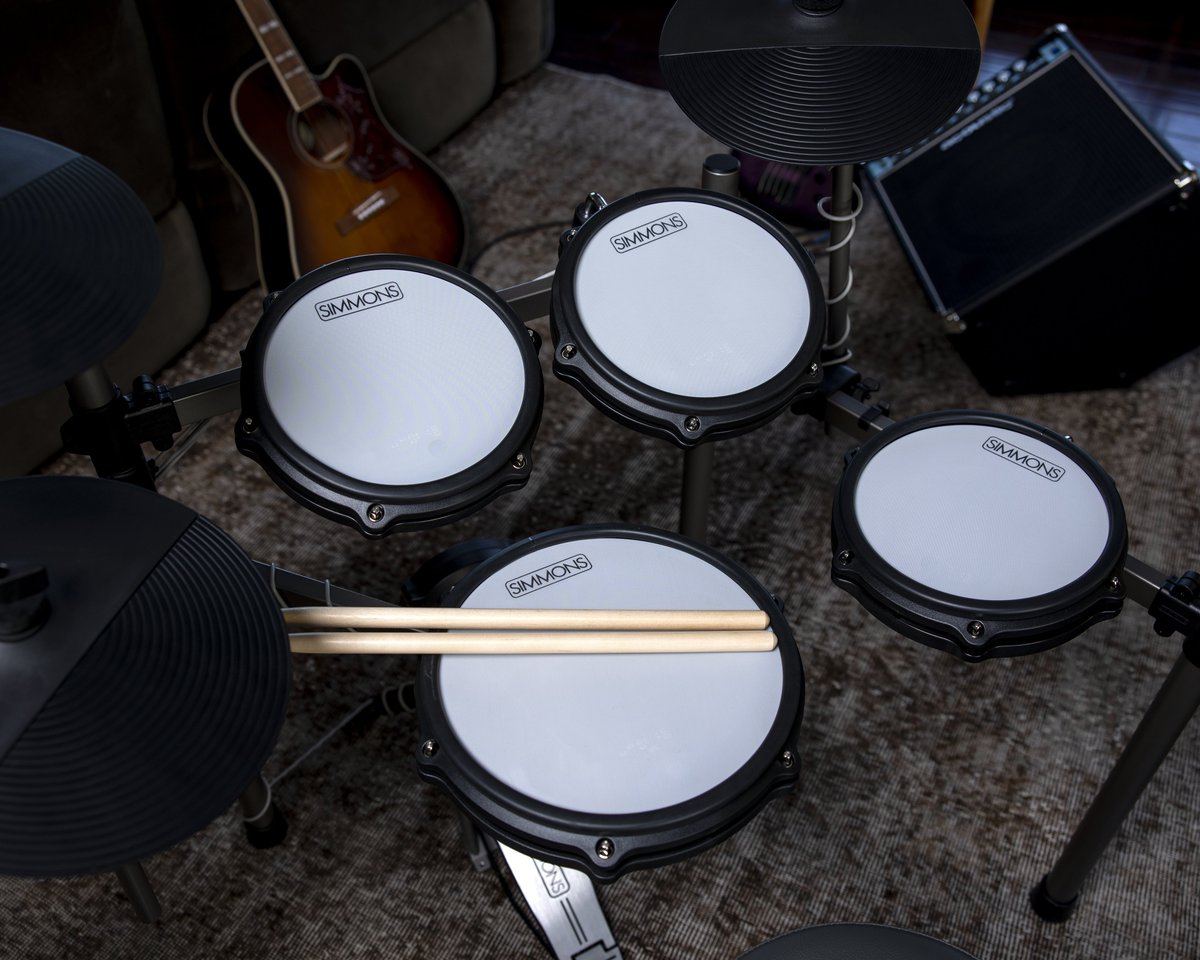 guitarcenter's tweet photo. Superior sonics. The all-new @playsimmons Titan 50 electronic drums offer an authentic acoustic feel, a savvy no-slip rack for drum pads and the best sound library the company has ever produced. 

Learn the story behind the Titan and hear it in action: https://t.co/iJoAkm39mw https://t.co/MlJHyFPgcZ