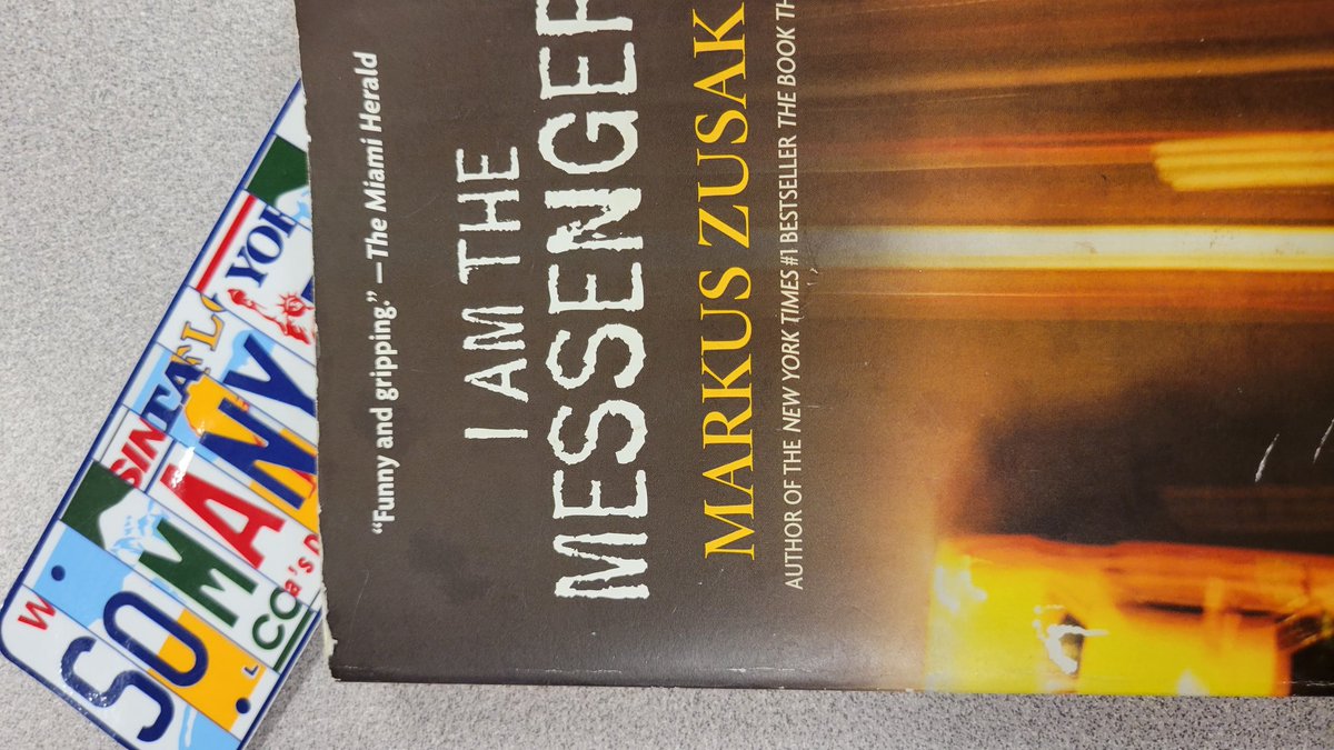 ReneeStallings4's tweet photo. Sophomores form disciplined habits of reading for pleasure. They spend 10 minutes of classtime to log an hour of independent reading with a book of individual choice. Read on--#blessed #FaithinFuture #generationleading #GL https://t.co/yzIu0Yxu4w