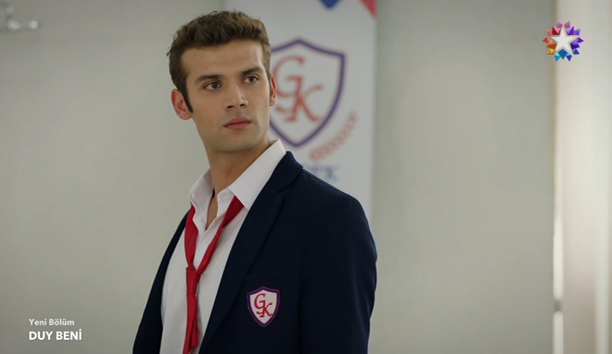 srkandic's tweet photo. "Beni bu karanlıktan çıkar" #içimizdekiAteş #DuyBeni https://t.co/AVjvbsWdT8