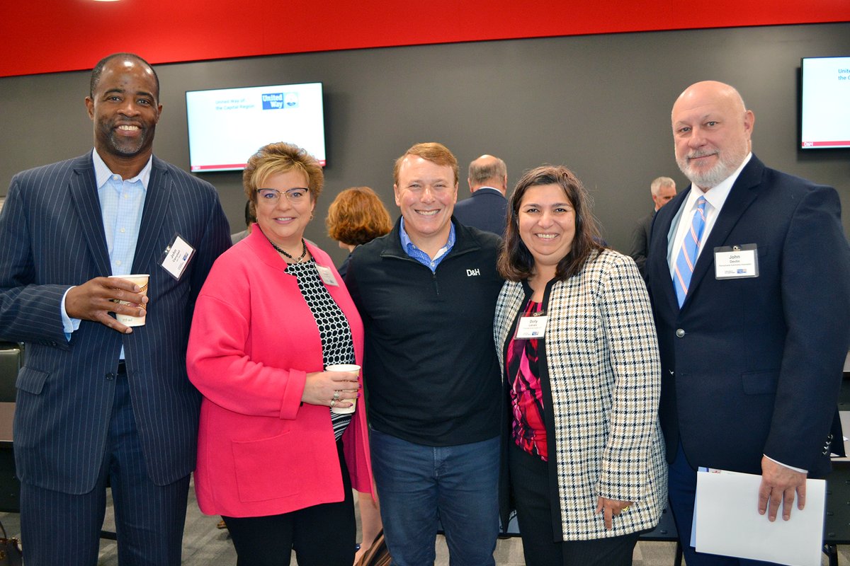 UnitedWayCapReg's tweet photo. 50+ prominent local business leaders joined us for our CEO Summit this morning @dandh in Harrisburg. Attendees had the opportunity to network and hear from Dan Schwab, co-president of D&amp;H. Thank you Dan and D&amp;H for hosting us! #liveunited #community #leadership https://t.co/hjaMcx8Uhk