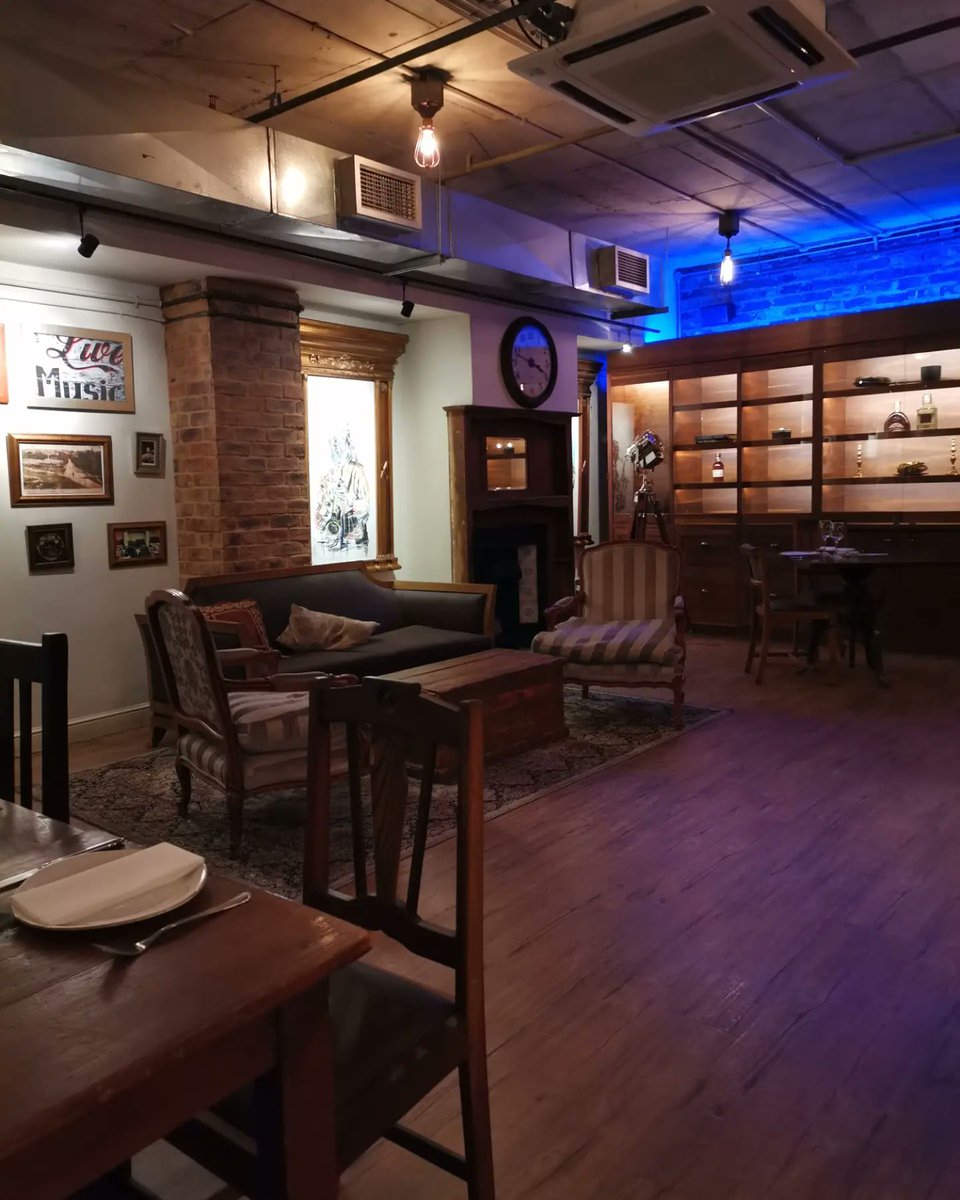 PhukaziVenues's tweet photo. We ready make your event a #memorable one, and we know a perfect spot for it ... 🎀

#PhukaziVenues #PhukaziLocations #VenueScouting #venues #luxury #Johannesburg #finedining #EndYearFunctions https://t.co/WO057JY8aw