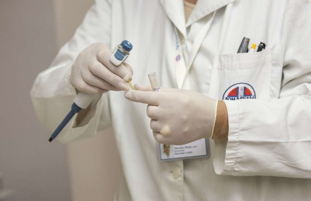 VID_UChile's tweet photo. 👏🥼⚕️ Con proyectos de investigación sobre salud oral de pacientes con #diabetes, la atención en salud que reciben las personas mayores y efectos de la exposición a arsénico, @uchile lidera nuevamente adjudicación de #FONIS.
▪️ Conoce más: https://t.co/vQHdbtTIy2 https://t.co/Uh1Ax3YAHq