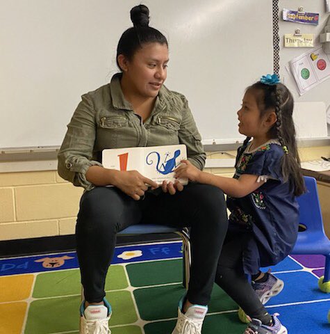 Msdanyelld's tweet photo. We love when families are able to come in and read to us! 📚❤️#guestreader #familyvisit #HispanicHeritageMonth @rbpsEAGLES @RedBankPreK https://t.co/0oXr7OKAmj