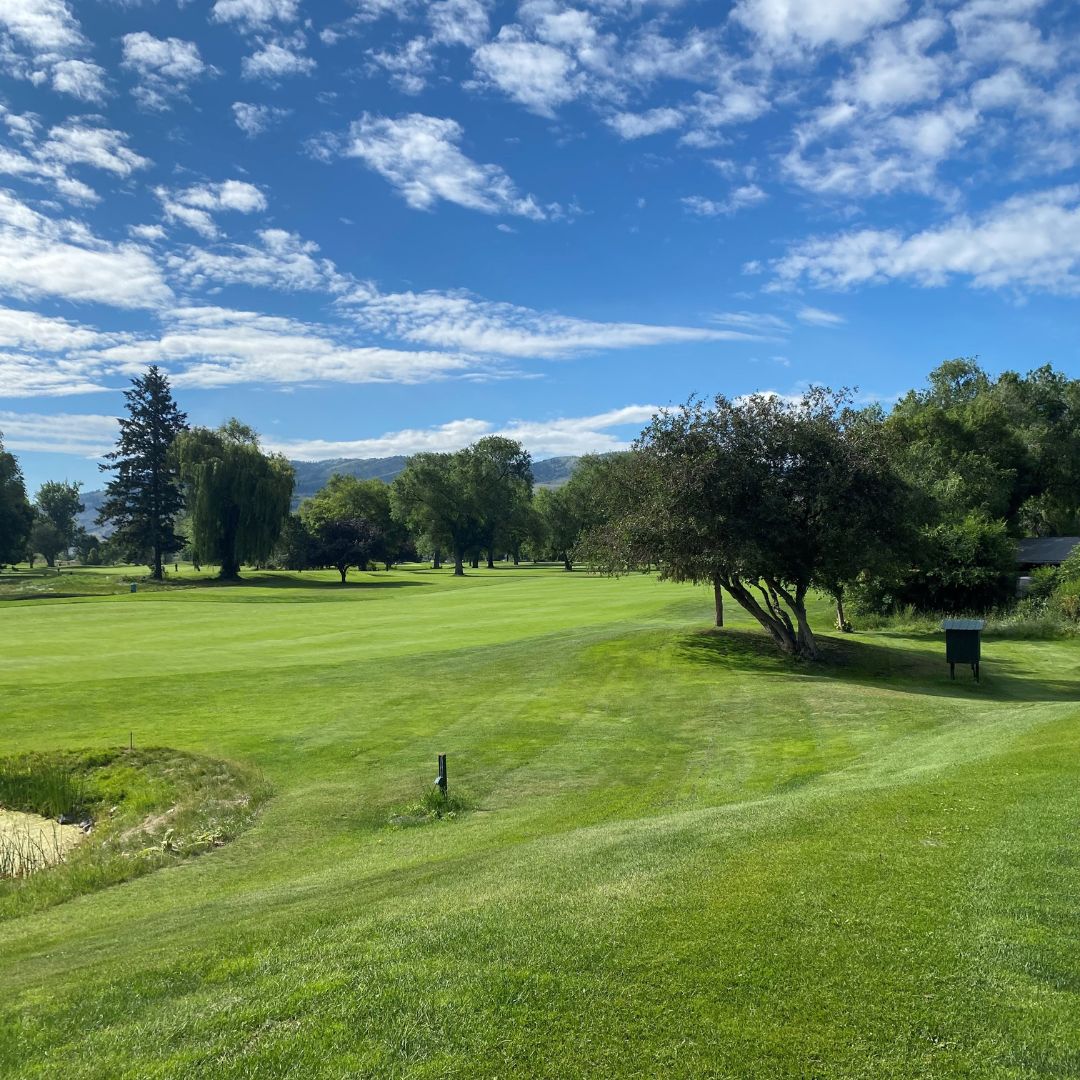 We're almost in October but there is still time to get in some rounds of golf! ⛳

Make the most of the rest of the season and book a tee time now!