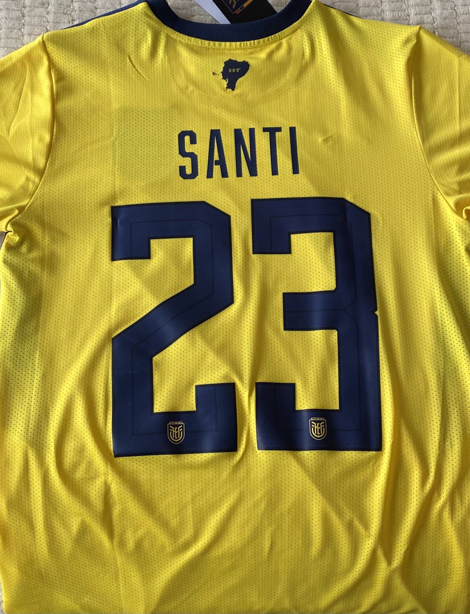 svasconezh96's tweet photo. Oficialmente nos ponemos en modo tricolor 💛💙❤️ #QatarWorldCup2022 #Moi23 https://t.co/HDsDLA61HC