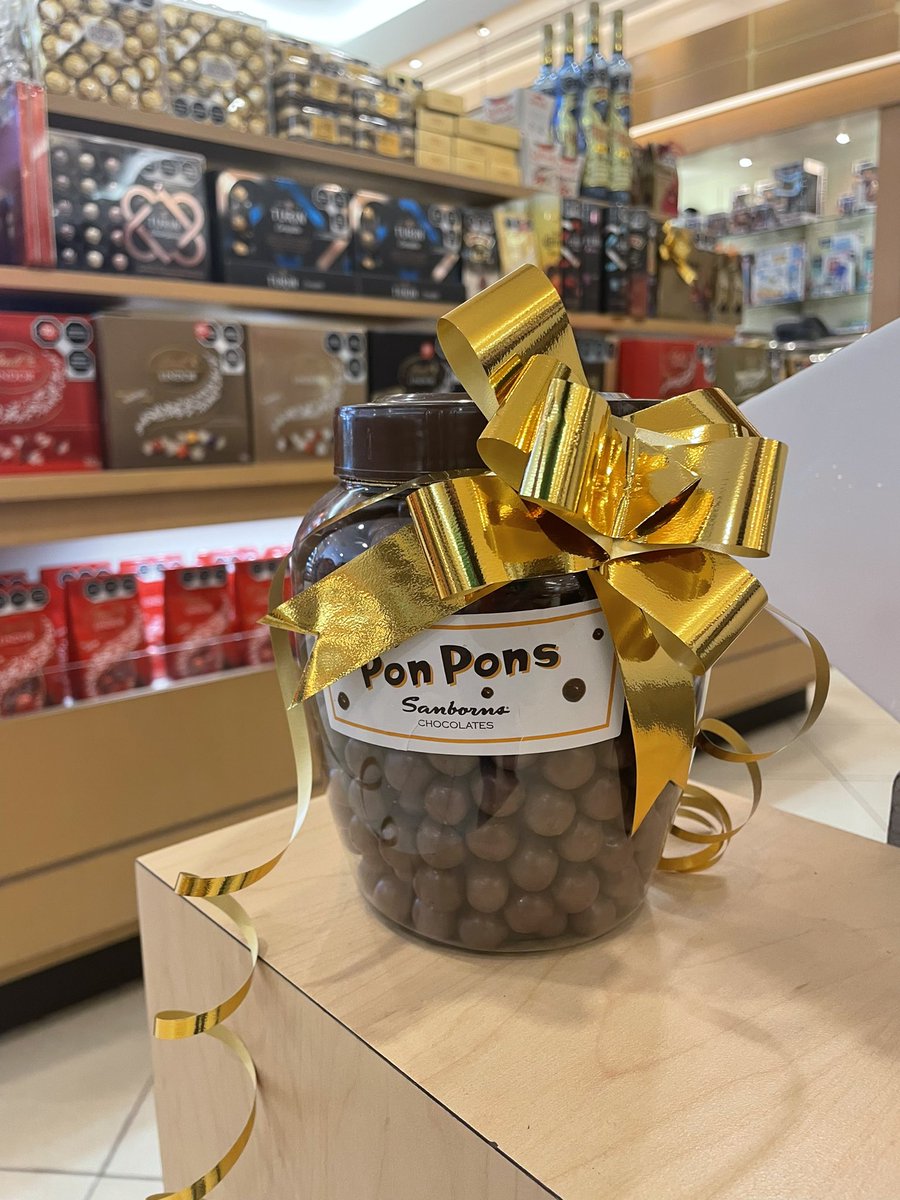 NabiAlex22's tweet photo. Una sorpresa para Nabi y pasarla delicioso en la noche 😈🤤🤤
¿Quien mas ama los ponpons?
#chocolatelover #ponpons https://t.co/Vlb4BYSYOV