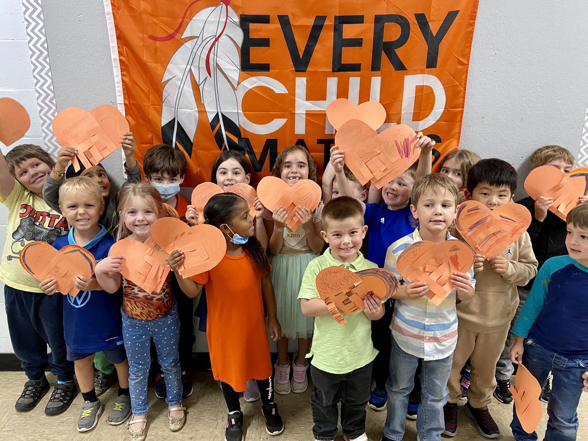 mrs_lharrison's tweet photo. Lots of learning and love to recognize and honour Truth and Reconciliation Day. @brookhouse #hrcetrc2022 #OrangeShirtDay2022 #TruthAndReconciliation #EveryChildMatters https://t.co/kKt3X5XNiT