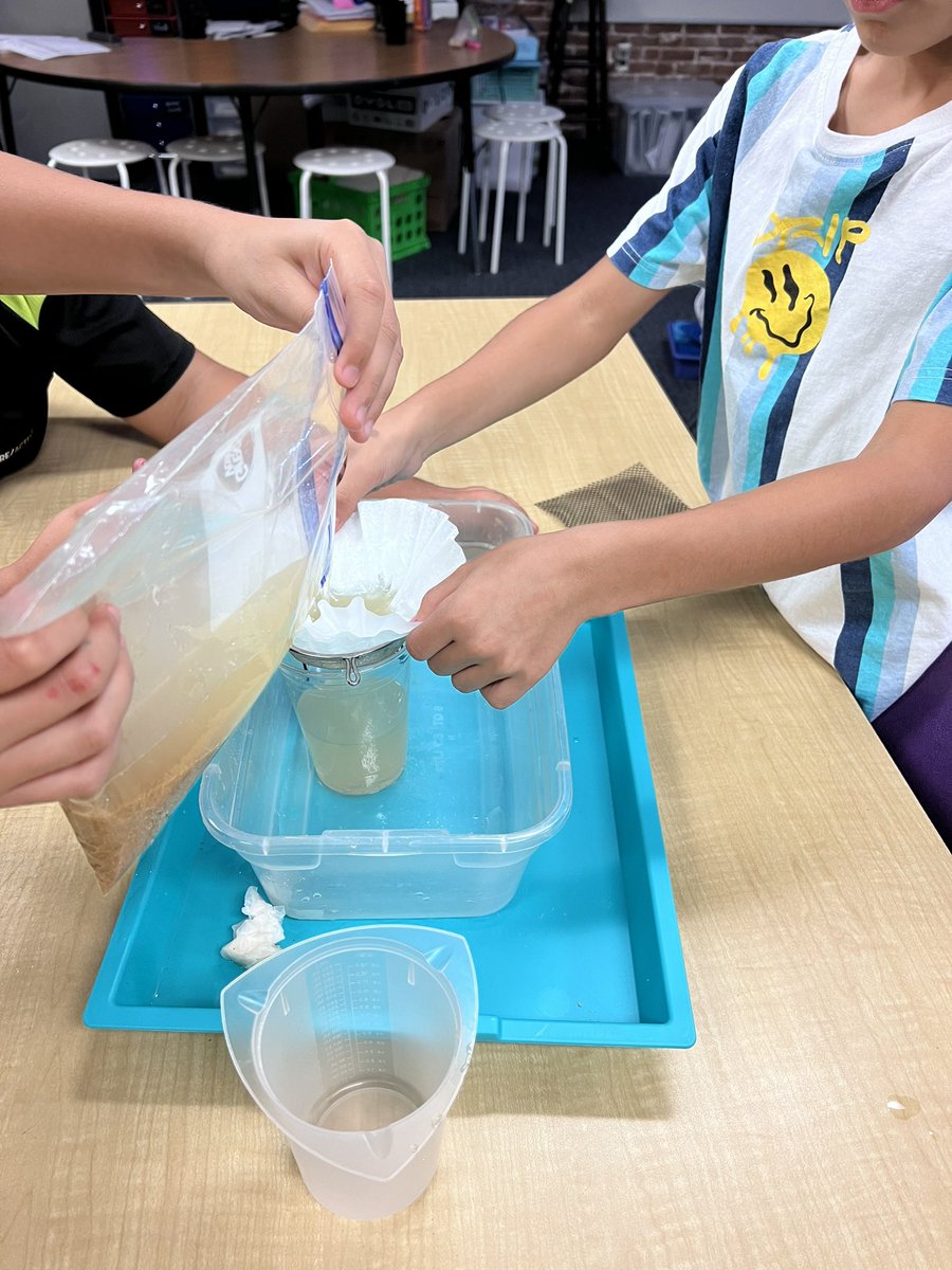 NormaMyer's tweet photo. Separating a mixture of sand and salt. Students agreed they needed to use water to dissolve the salt, then they decided they needed to separate the salt water from the sand. Last step is using evaporation to separate the salt water solution. Great teamwork.  @Henderson405 https://t.co/uoWSZJkrfH