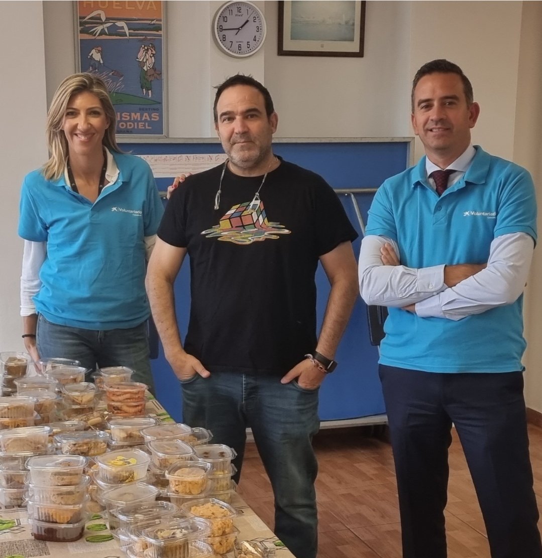 yolandaveca's tweet photo. Hostelería y solidaridad se dan la mano en la Feria de la Tapa. Desde @caixabank y @FundlaCaixa queremos acercar la gastronomía de esta tierra a todos los onubenses con la ayuda de @AytoHuelva @Bareca13 , @AFAHuelva , @FundacionCepaim , Ciudad de los Niños y Centro Arrabales https://t.co/Apu8escT8y