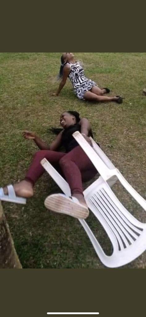 CeeZoe_'s tweet photo. I didn't want to say this but let me sha whisper it. Come closer please and don't loud it o 🗣️👂
Many #DLConversations tweeps lost focus during #GCKinMinna. I'll show you just two of them 😂🤣
@chimdiuto_e and @RuthyBaa 🏃🏃🏃
Na dem 😂😂
Even @saxfreak sef lose focus 😜 https://t.co/RkKeJY0npm