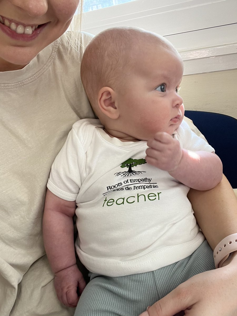 missscmalone's tweet photo. @RootsofEmpathy @Actn4ChildrScot @LisaMcIntoshROE Daisy had a fantastic day and loved seeing lots of new faces 💚. Off to sleep now after a hard days work 😴! https://t.co/FQcvq8jmRH