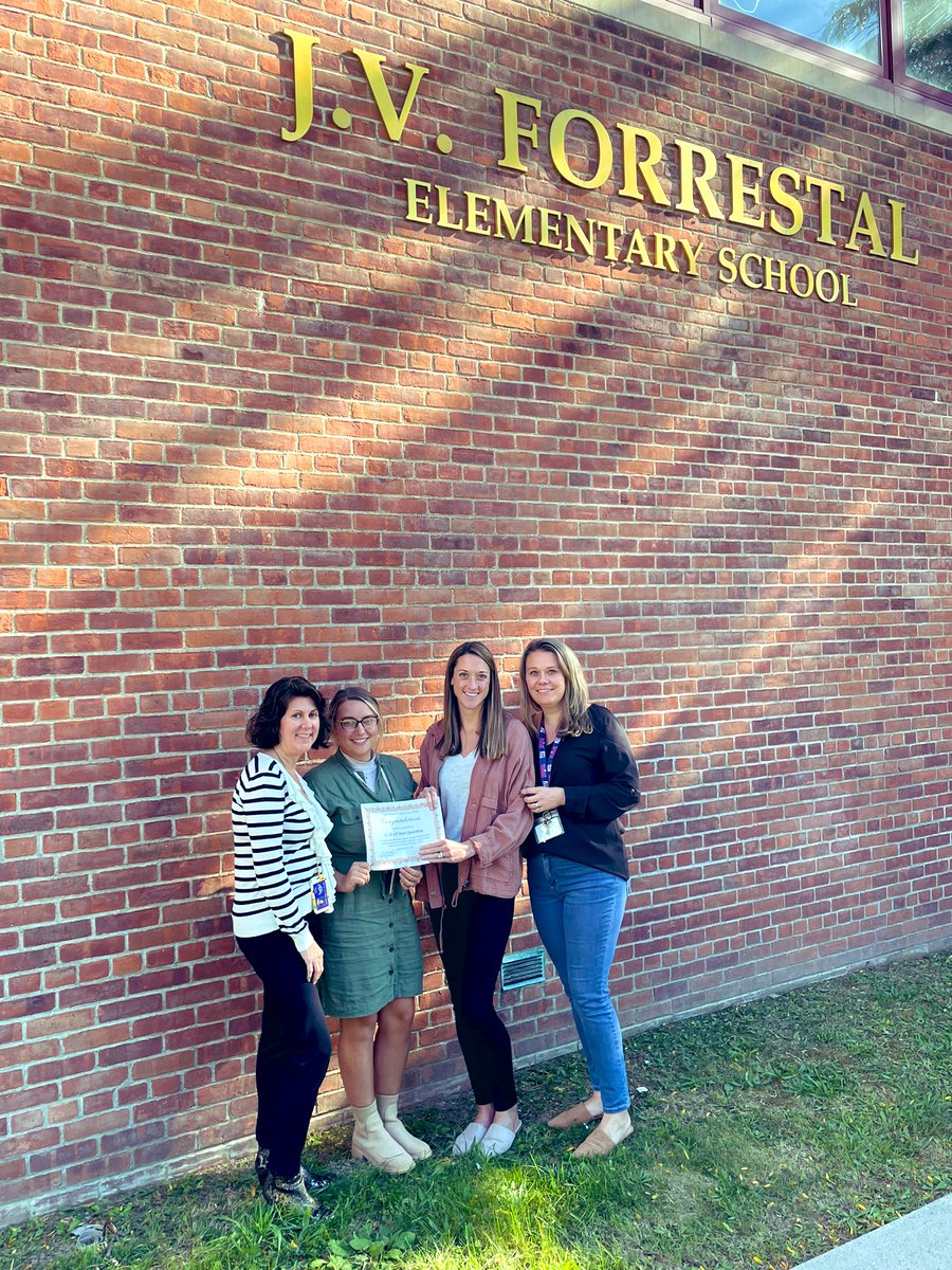 MsSessoms's tweet photo. Congrats to our 21-22 Grant Committee (Meri, Amanda, Laura, & Bonnie) on being named 2022 @DollarGeneral Literacy Foundation youth grant recipients awarded in the amount of $4,000 to support literacy initiatives at JVF! #dollargeneralliteracygrant #DGLF
@JVFElementary @jvfptso https://t.co/biJ4PQCtp5