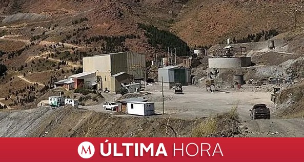 Milenio's tweet photo. #ÚLTIMAHORA | Reportan derrumbe en mina de #Durango; ya tienen personal en tareas de rescate

Se pusieron a disposición los hospitales cercanos para atender a los probables heridos

https://t.co/xogvKlSqAU https://t.co/5ZIvxUYZiB