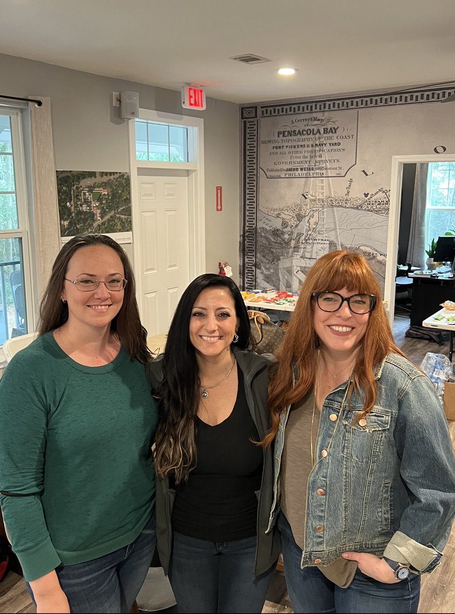 Great time working w/ these beautiful ladies @KrisWilliams and @amybruni at Pensacola Lighthouse. Saturday on a new season of @ghosthunters on @travelchannel 9/8c & @discoveryplus . #TAPSReturns #paranormal #ghosthunters #reunion #Halloween #women #womenoftheparanormal #Ghostober