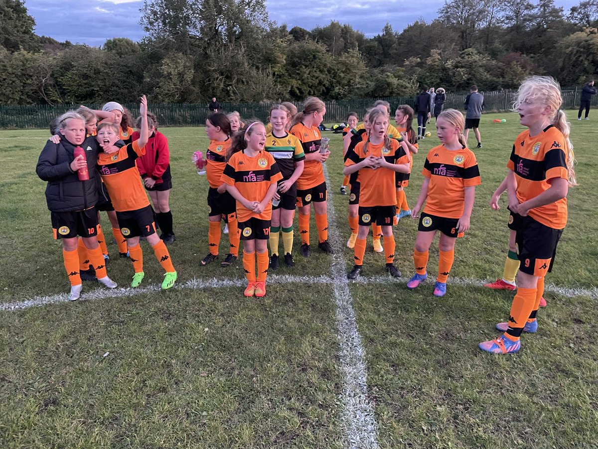 Training tonight was great fun and everyone was smiling throughout. 
We worked on crossing, attacking and defending. We also continued working on our corners 💛💚🧡