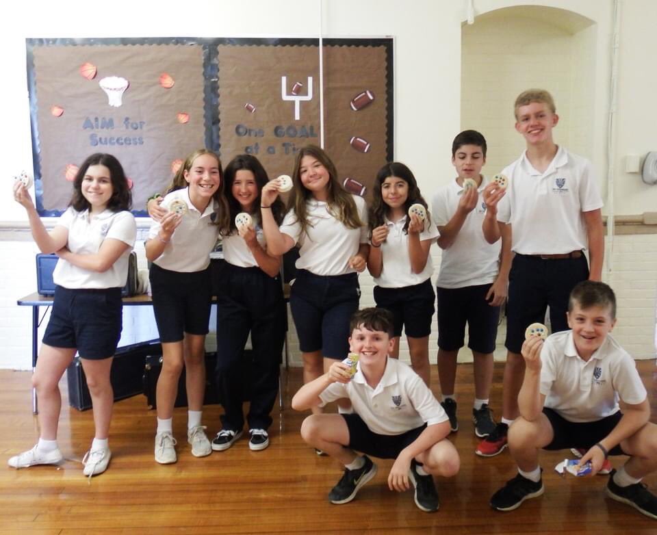 stmichaelsct's tweet photo. Happy Feast of St. Michael! Thank you, Father Perkins, for the wonderful treats! #feastofstmichael #feastofthearchangels https://t.co/cL5q2nl9AY