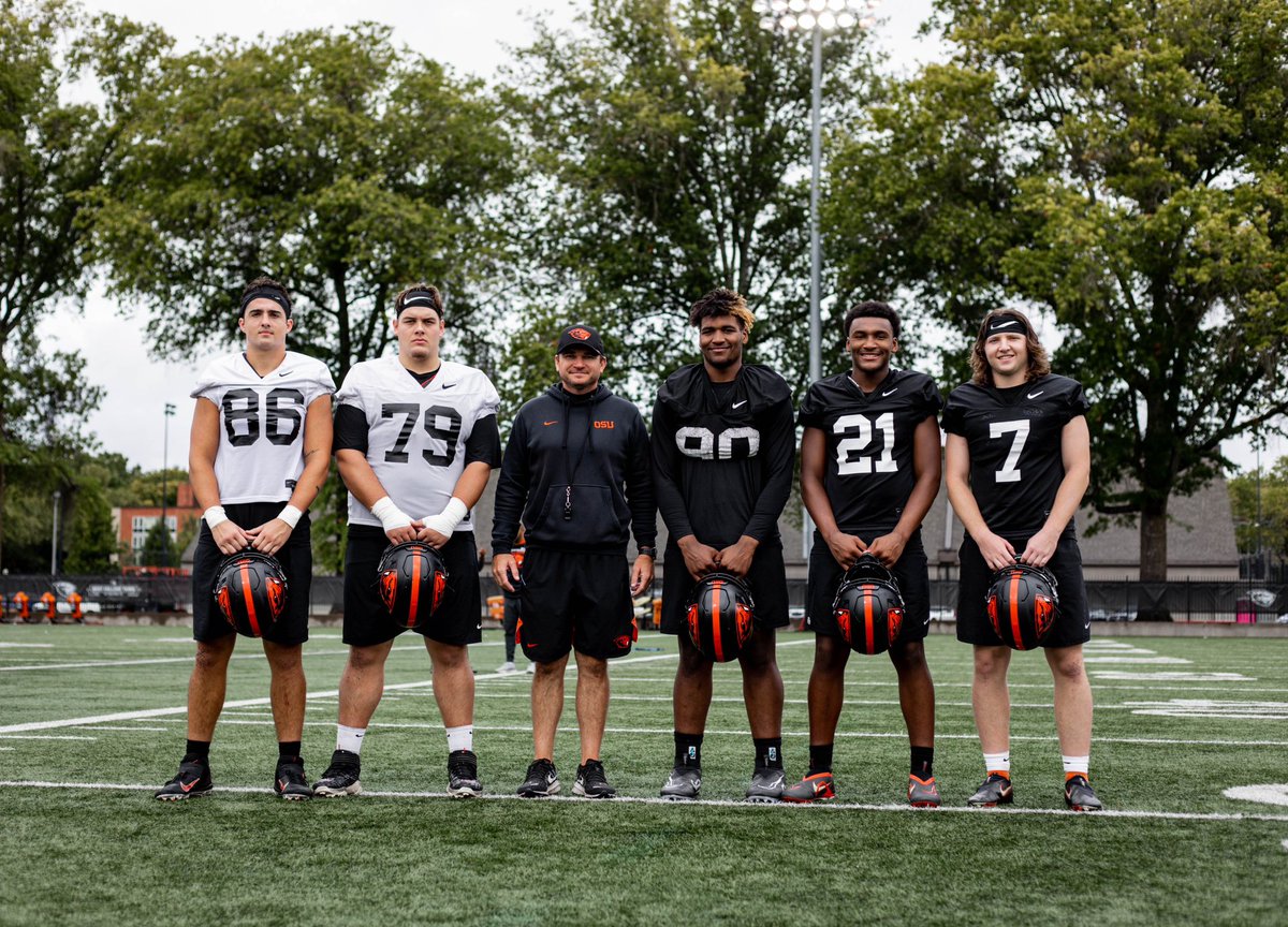 Coach_Smith's tweet photo. Scout Team Players of the Week! We appreciate the effort and energy these guys brought to practice! https://t.co/xq7u1CJbpR