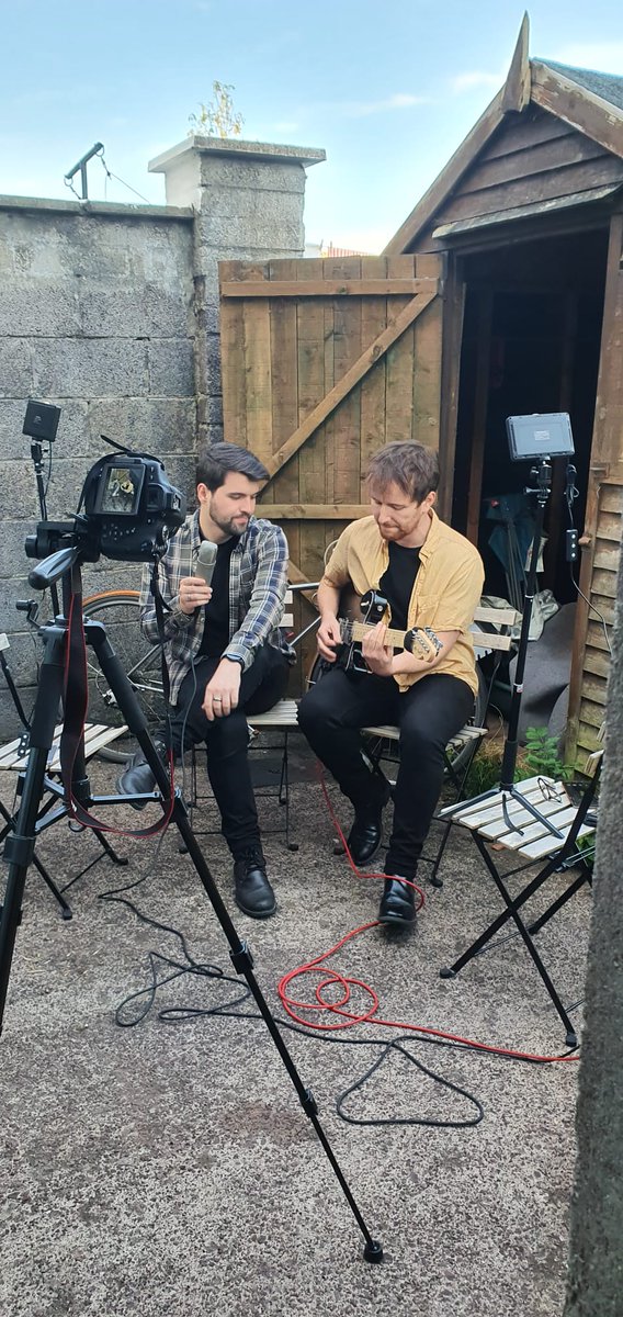 everyoneband's tweet photo. Shooting some vids tonight 🎙📽 #newmusic #promo #indie https://t.co/9auYV1fSR8
