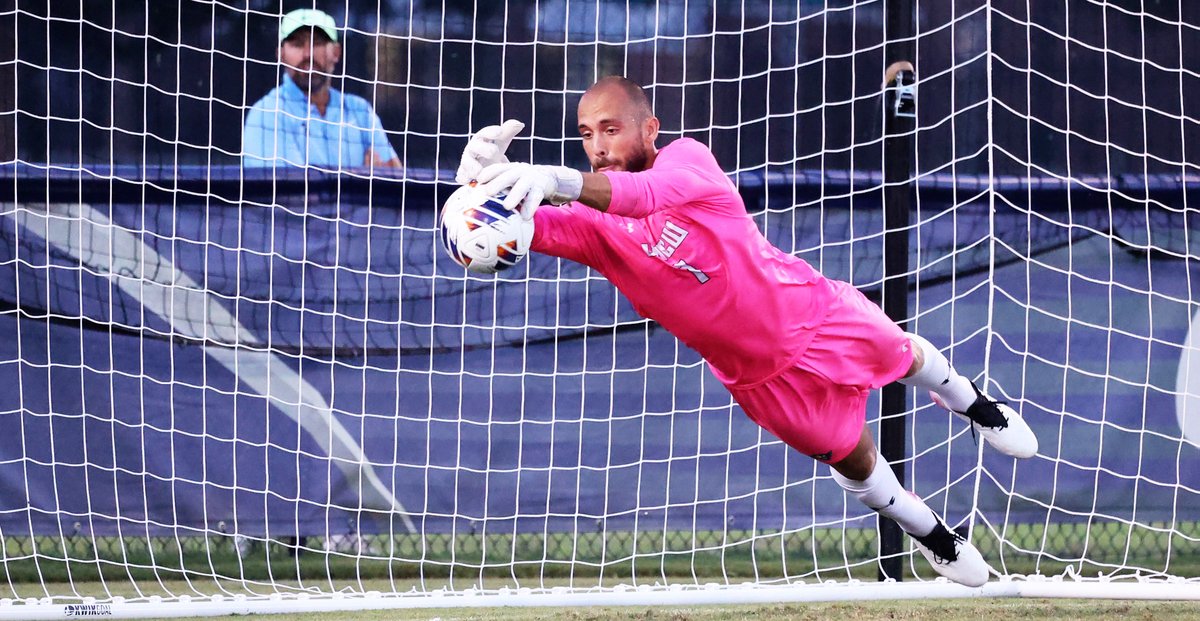 UNCWMenssoccer's tweet photo. DYK | The Seahawks are tied for fourth in the country with a 62.5% shutout percentage!

#UNCW has fashioned five clean sheets through eight games this year.

#HawkYeah #1Team1Goal https://t.co/EqSKO01JX7