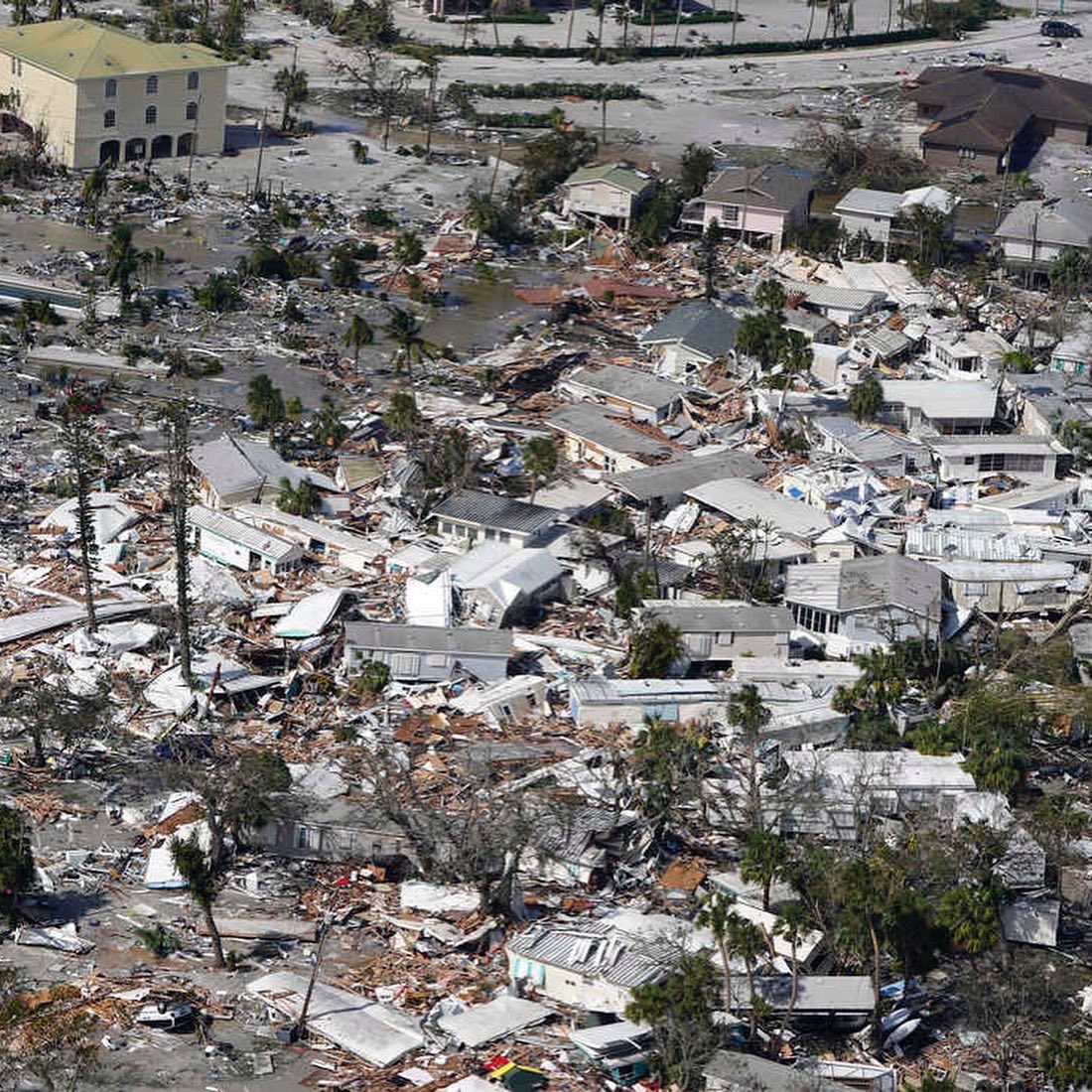 PlumpEng's tweet photo. The Florida Hurricane is impacting millions, please partner with us by retweeting or help donate to those in need using the links below. #hurricaneian 

https://t.co/0tmQkFiwKF 

https://t.co/rEKWZgtZ3q

https://t.co/SVggh4Z76K https://t.co/tbyaFiHyAG
