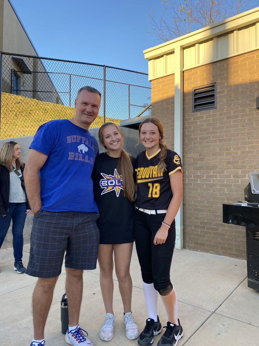 DemeesterPayten's tweet photo. So glad I got to see Madison play the other day. I miss practicing with her at second base but she still did amazing hitting and playing shortstop. Cant wait to get on the field with her again. https://t.co/cY94yxjFGv