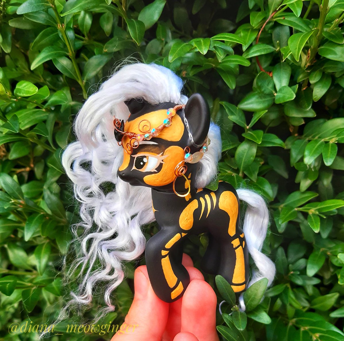 D_D_Meow's tweet photo. Gold guardian of Moon🌙
#cute #custom #pony #my_little_pony #mlp #art #custommlp https://t.co/a8JbSmgeme