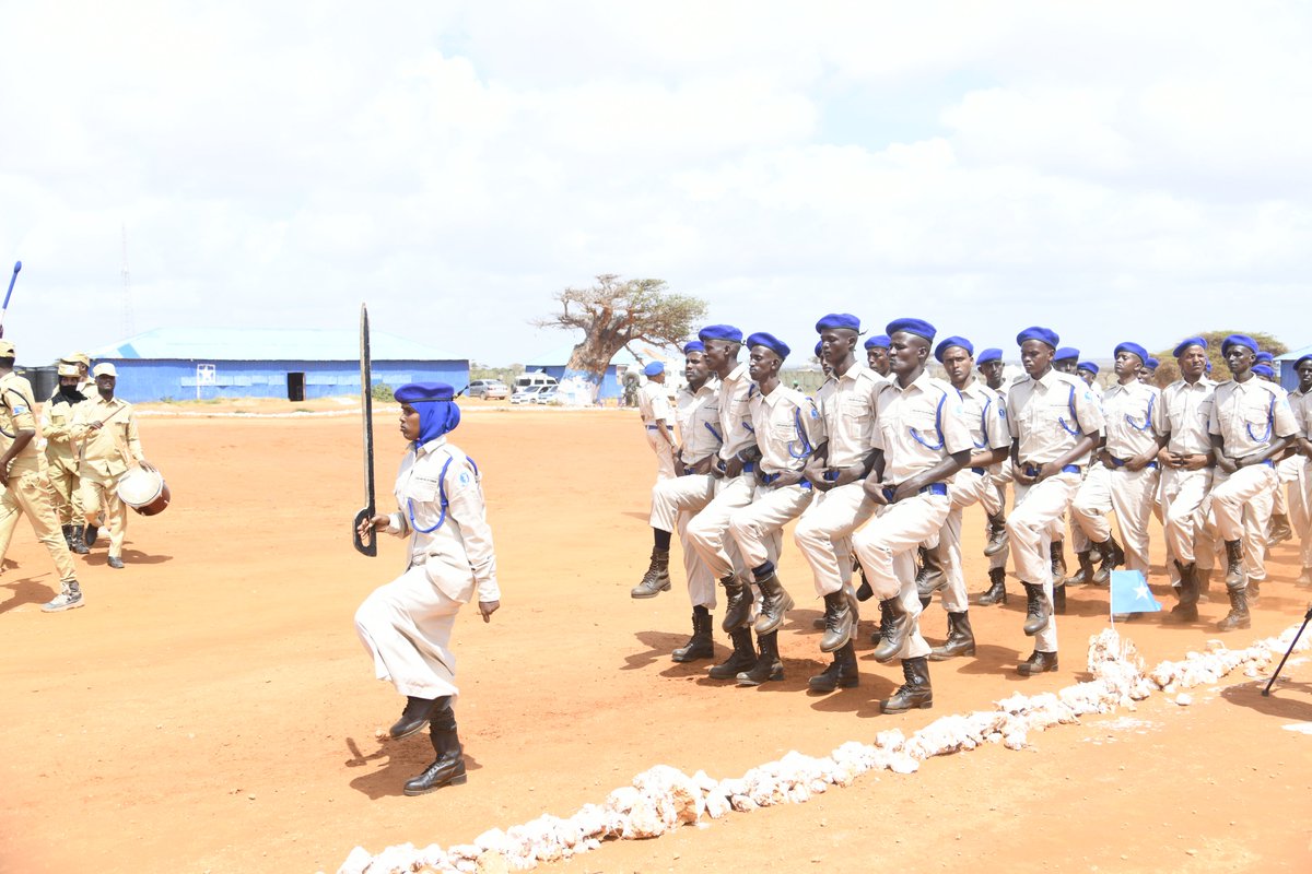 UNSomalia's tweet photo. As part of @UN's effort in creating #peace and stability in #Jubaland, 150 new State #police officers graduated at the #Kismayo Police Academy today, after three months of training under the Joint Police Programme, supported by Jubaland State Police and @ATMIS_Somalia. https://t.co/eeGCzoTPyO