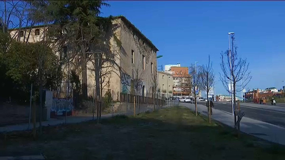 bdncom's tweet photo. L'Ajuntament de #Badalona treballa en una proposta de procés participatiu per decidir el futur ús sociocultural de Ca l'Andal. Des de govern apunten que aquest debat obert amb la ciutadania seria després d'una reforma de la masia. https://t.co/zI4HG3KavZ
