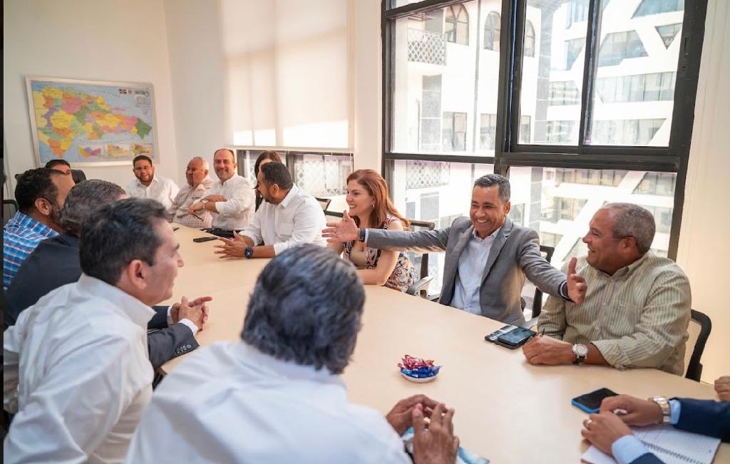 anprasrd's tweet photo. Los miembros de ANPRAS, en atención a su responsabilidad social, sostuvieron una reunión de seguimiento a los daños causados por el huracán Fiona, en procura de continuar buscando la forma de seguir colaborando con @RDMOPC en las zonas afectadas. https://t.co/r2FIyMeBkS