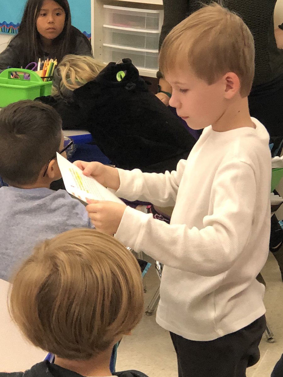 MrsAlcockES220's tweet photo. Our 3AR writers are working hard in workshop to revise the❤️ heart❤️ of their personal narratives!A special thank you to our “Teaching Bee”- Mrs. Anderson for an engaging lesson! @TheTeachingBee @JaclynRubinD100 #tigerslearn #d100inspires #d100inspira https://t.co/JUzEbON5cH
