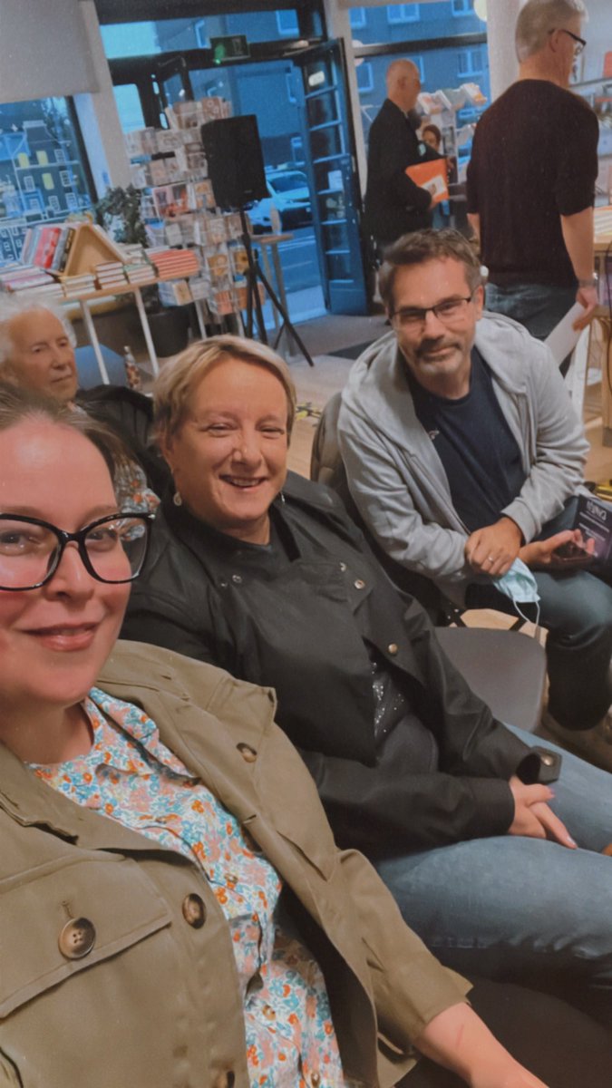 KellyALacey's tweet photo. Fabulous @PortyBookFest event with @TendaiHuchu chaired by @CymeraF’s @annofbooks - A brilliant engaging, honest and funny event. I really loved it. A treat to catch up with  friends in real life too. A must read series! 

#Edinburgh #WhatsonEdi #libraryofthedead #Greatbooks https://t.co/eYyDIdbBBR