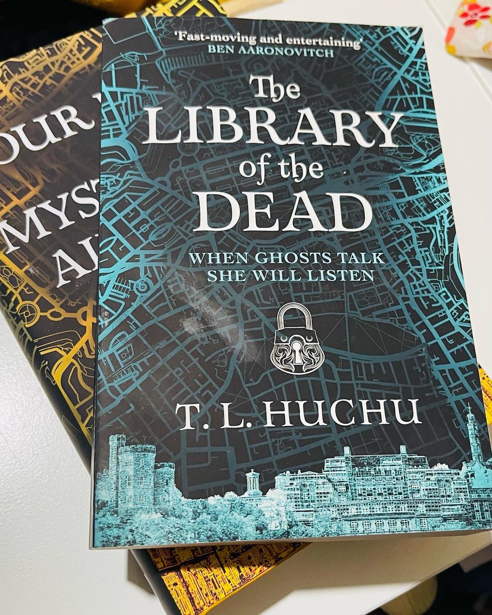 KellyALacey's tweet photo. Fabulous @PortyBookFest event with @TendaiHuchu chaired by @CymeraF’s @annofbooks - A brilliant engaging, honest and funny event. I really loved it. A treat to catch up with  friends in real life too. A must read series! 

#Edinburgh #WhatsonEdi #libraryofthedead #Greatbooks https://t.co/eYyDIdbBBR