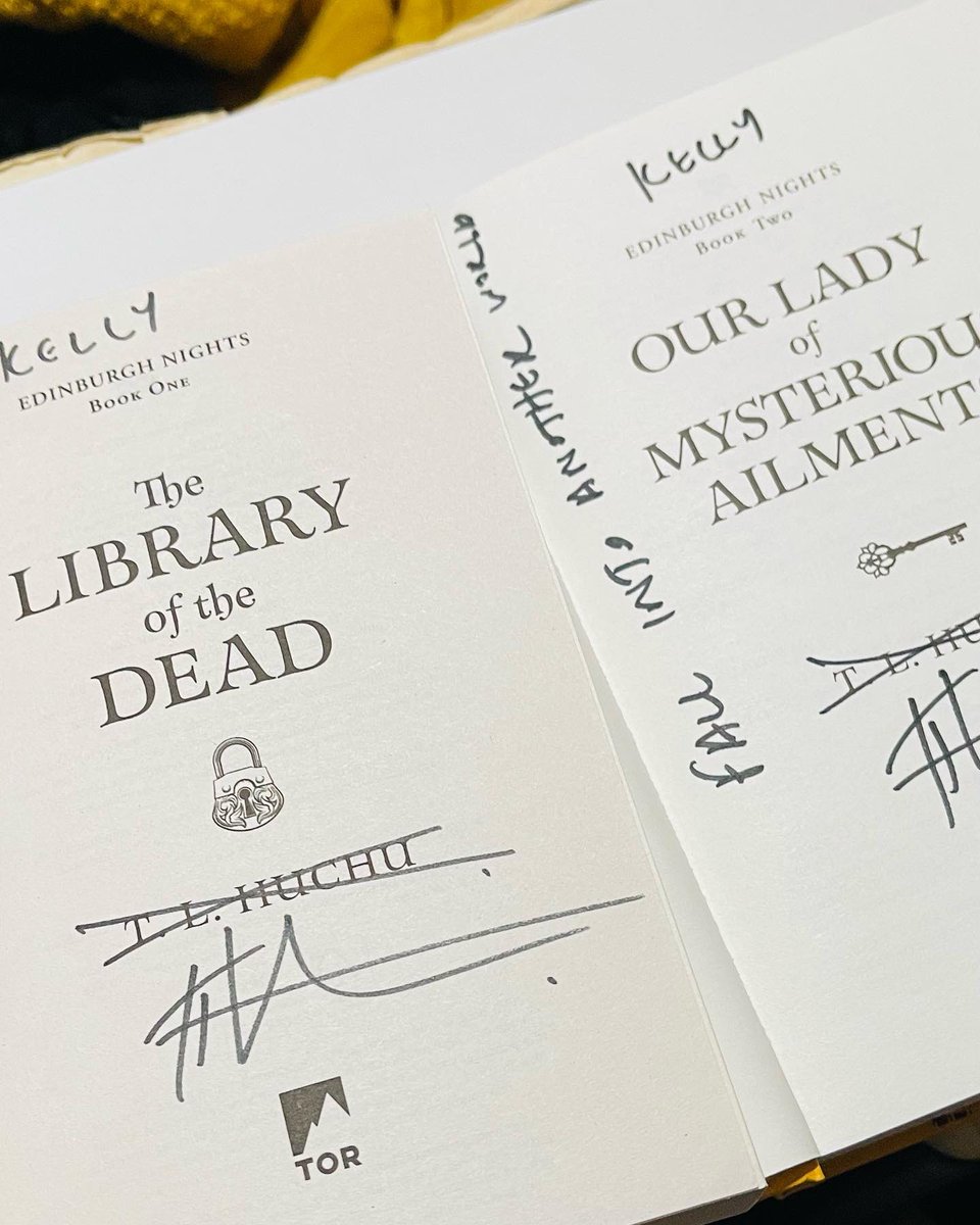 KellyALacey's tweet photo. Fabulous @PortyBookFest event with @TendaiHuchu chaired by @CymeraF’s @annofbooks - A brilliant engaging, honest and funny event. I really loved it. A treat to catch up with  friends in real life too. A must read series! 

#Edinburgh #WhatsonEdi #libraryofthedead #Greatbooks https://t.co/eYyDIdbBBR