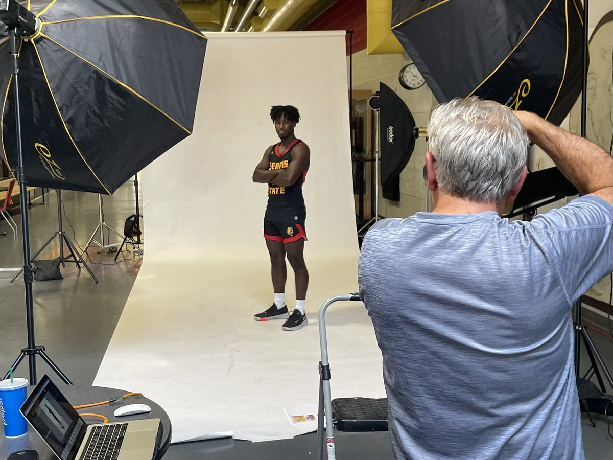 ferrisathletics's tweet photo. Almost hoops season! Men��s Basketball photo shoot underway! 🏀 https://t.co/IuN5fHWzPd