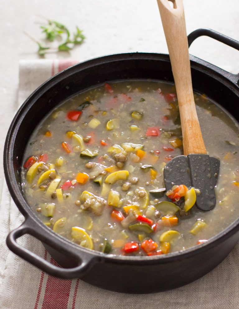 JillSHough's tweet photo. #Colorful #Vegetable &amp; #LentilSoup is especially nice in early fall, when there are still good #peppers &amp; #zucchini at the #farmersmarket, but there’s also a chill in the air. #Recipe https://t.co/JSfloaiUaN #lentil #soupseason #souprecipe #lentils @usapulses #vegetarianrecipe https://t.co/AAIFLINuQn