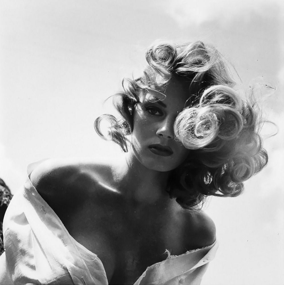 jatustein's tweet photo. Anita Ekberg by Peter Basch #AnitaEkberg #PeterBasch #photography https://t.co/e5eV6oQelz