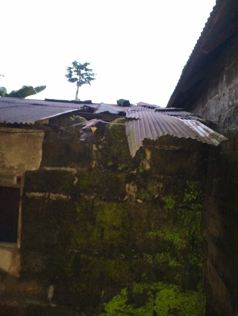 ogayenne's tweet photo. A Call for Help. 

This young lady is from Ibesikpo Asutan. She is 23years old, a mother of two. She got married 3years ago and was later abandoned by her husband. 

This is her home. 
Yes, this is where she and these children live at Ikot Iko, off Stadium road by Ikot Akpan Abia https://t.co/yqgHcDYvSS