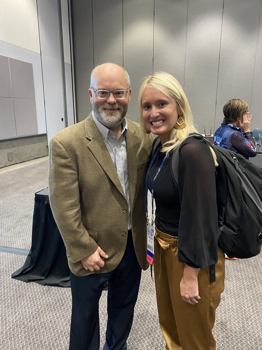 AWoodLovesMath's tweet photo. #NCTMLA awesome session by @JohnSanGiovanni and @JBayWilliams on accessing fluency through routines and opportunity! “Fluency is an outcome of opportunity and access!” My challenge: how will I provide more opportunity? @middelnews https://t.co/Fo4YPlazl2
