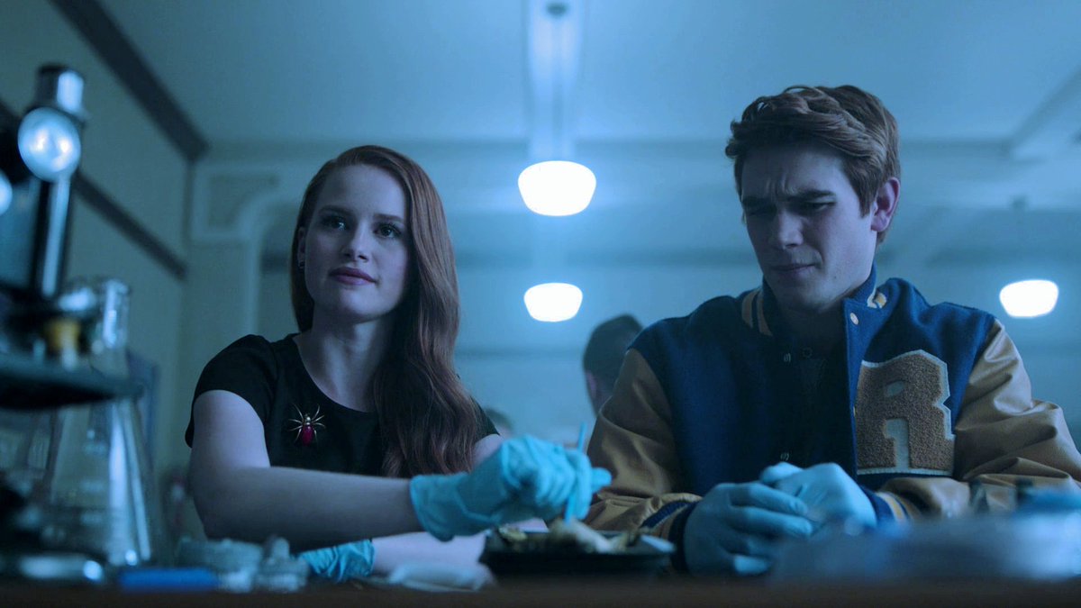 nocontextrvd's tweet photo. Twilight (2008) https://t.co/39fX5MPg7i
