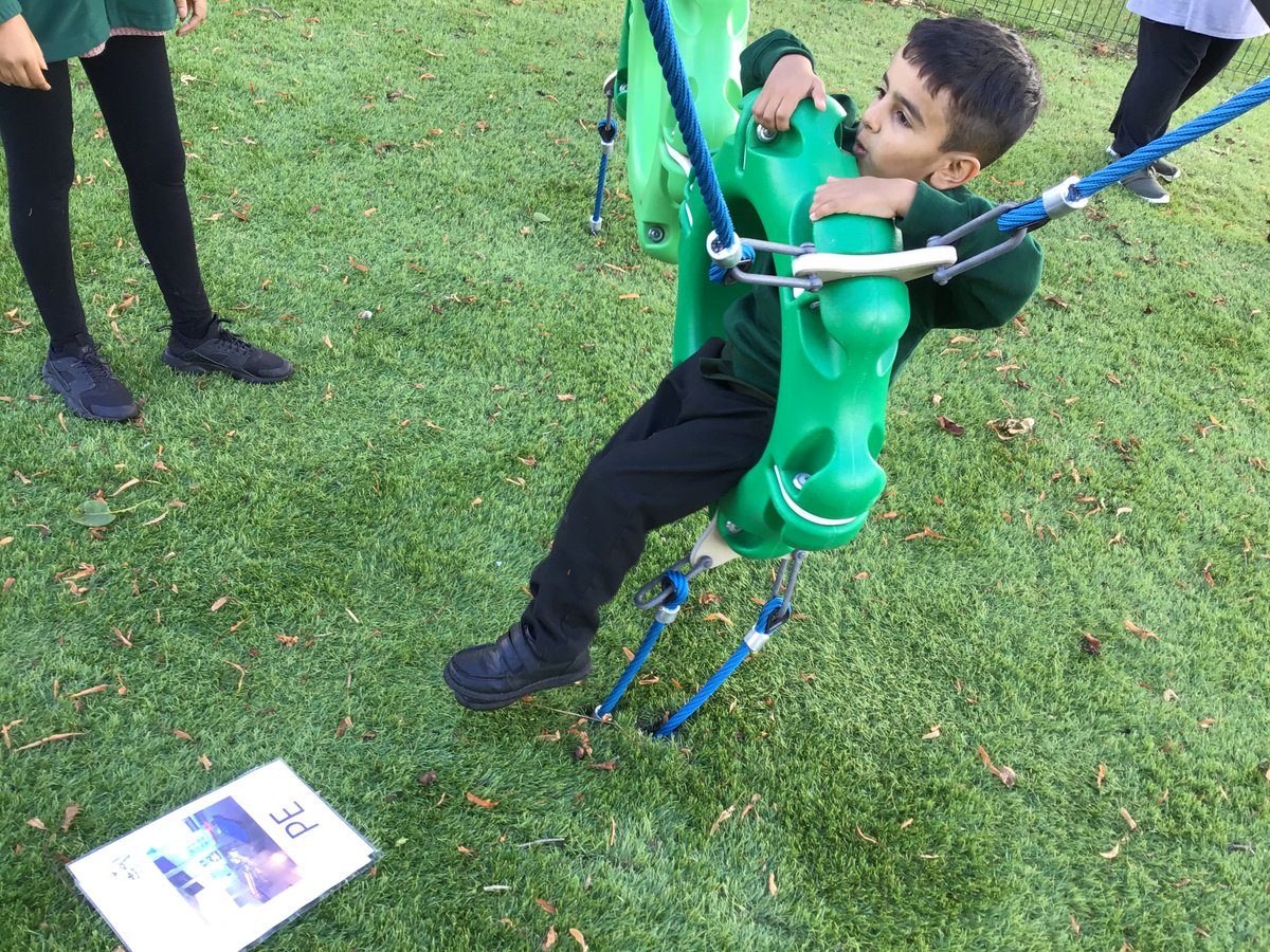 OaklandsSchool_'s tweet photo. 🐿️It has been exciting to see our new pupils settle into the school this half term. Stoats class have enjoyed exploring learning outdoors, building confidence and independence as well as staying fit and healthy #physicaleducation #mentalhealth  #autism @Autism #SEND https://t.co/SrAubiCv13