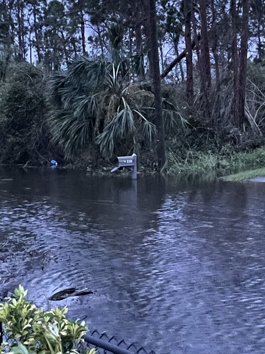 FL_StormSpotter's tweet photo. Hurricane Ian was bad.  Thankfully the house is pretty much still in tact.  We were in the western eyewall for hours yesterday. https://t.co/rGnaSRJsrG