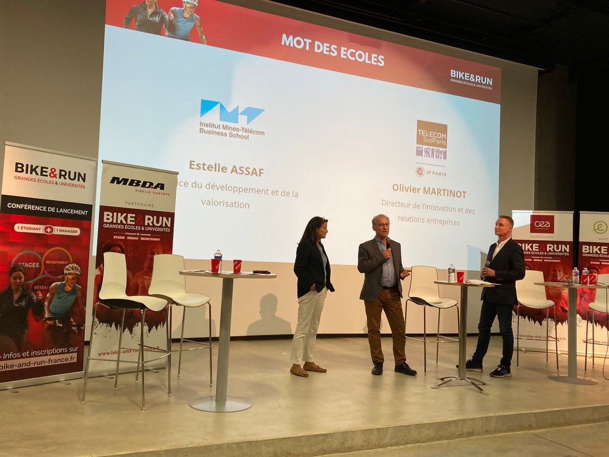 TelecomSudParis's tweet photo. @RozineAssaf, Dir. Marketing, Communication et Développement des ressources @imt_bs et @omartinot, Dir. de l’Innovation et Relations Entreprises @TelecomSudParis ont accueilli les partenaires de cet événement sportif dont l’objectif est de recruter et être recruté.🏃🏻🚴🏻‍♀️#Bikeandrun https://t.co/yBiTndnkEq