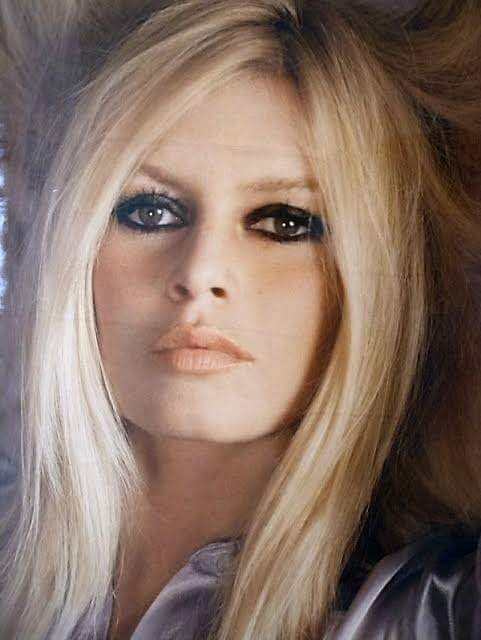 Happy birthday...  Brigitte Bardot ...88   