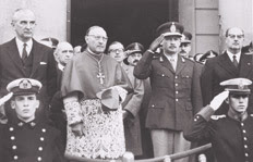 bdebate2022's tweet photo. En el marco de la lucha contra la infiltración marxista, Onganía sostuvo que no tiene plazos, sino objetivos. En resguardo de los valores occidentales y cristianos, sólo podremos volver a pensar en la democracia, una vez cumplidos los objetivos del tiempo económico y del social. https://t.co/mVFw7AaPE5